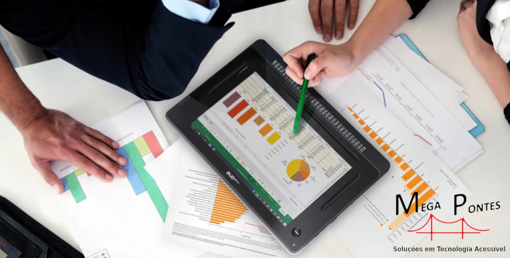 insideONE+ apresenta um conjunto de gráficos e dados em ambiente profissional numa reunião de grupo