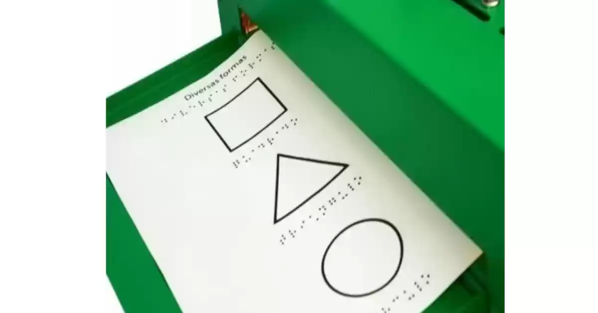 Folha de papel microcápsula branco em impressora térmica de cor verde