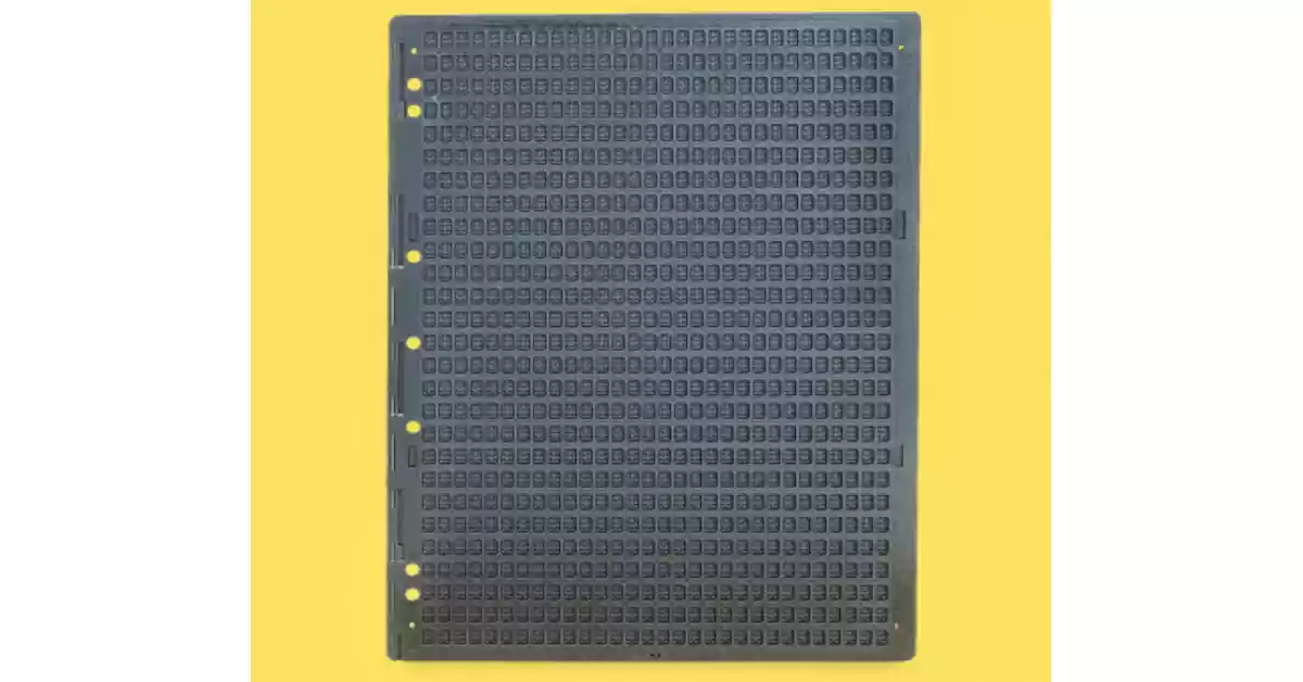 Pauta para escrita Braille A4 de cor cinzento escuro, com 27 linhas de 30 células 