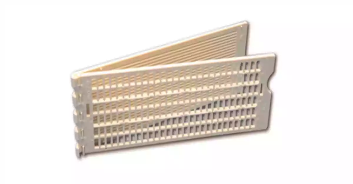 Pauta de escrita Braille pequena branca com guia de 6 linhas