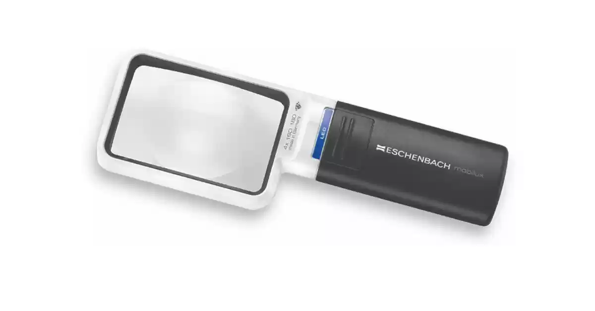 A Lupa de mão retangular com luz LED Eschenbach Mobilux, pega preta com interruptor grande.