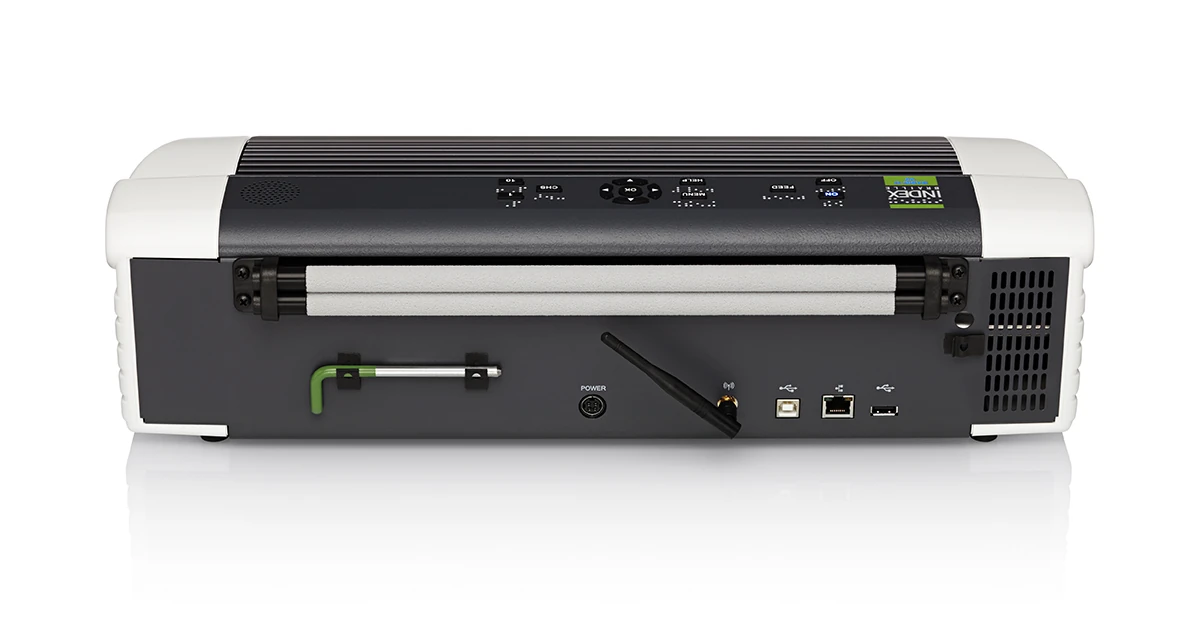 Impressora com entrada para a ficha de rede e antena wifi atrás