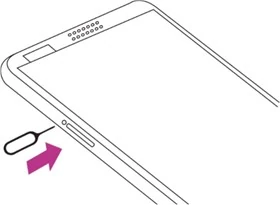 Inserção da chave no orifício de abertura da bandeja do cartão sim